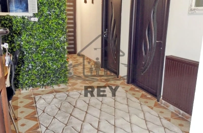 Casă de vacanță / Vilă tip pensiune de vânzare la 12 km de Sibiu – Rășinari