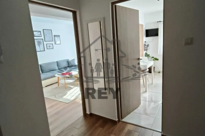 Apartament 2 camere – Valea Aurie, etaj intermediar, renovat