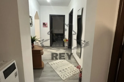 Apartament 3 camere, renovat complet, balcon și pivniță – Vasile Aaron