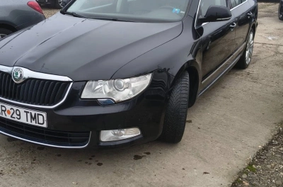 Skoda Superb 2.0 TDI DSG, 2009 – Piele, Bi-Xenon, Dotări Premium