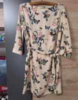 chie H&M crem cu imprimeu fluturi și flori – Mărimea 44|en|H&M cream dress