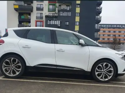 Renault Scenic 2019 impecabil- distributie lant|en|Renault Scenic 2019 impeccable - t