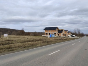 Teren intravilan 750 mp Selimbar Sibiu langa padure|en|Urban land 750 sq m Selimbar S