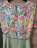 chie deosebită cu imprimeu floral și fustă vernil 44|en|Special dress with floral p