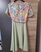 chie deosebită cu imprimeu floral și fustă vernil 44|en|Special dress with floral p