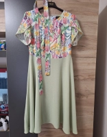chie deosebită cu imprimeu floral și fustă vernil 44|en|Special dress with floral p