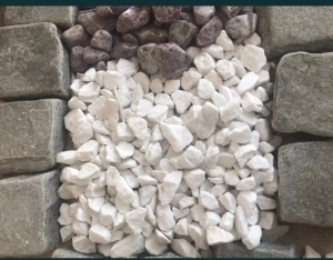 Piatra decorativa ornamentala marmura alba Arad|en|Decorative ornamental stone white
