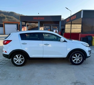 Kia Sportage 1.6 CRDi 2012 Diesel 220000 km|en|Kia Sportage 1.6 CRDi 2012 Diesel 2200