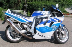 PIESE suzuki gsxr 750 / ulei / lichid|en|SUZUKI GSXR 750 PARTS / OIL / FLUID|/en
