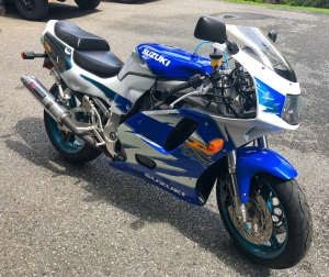 PIESE suzuki gsxr 750 / ulei / lichid|en|SUZUKI GSXR 750 PARTS / OIL / FLUID|/en