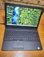  Vand laptop gaming Dell Latitude 5580--i5-7440HQ--8 GB ddr4 RAM--NVIDIA 940MX--240 GB SSD NVM