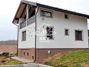 Casă de vacanță / Pensiune Rășinari | 5 camere | teren 737 mp | mobilată |en|Holiday