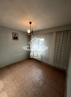 Apartament 4 camere decomandat, 4 balcoane, etaj 1, zona Bâlea Central Sibiu|en|Detac
