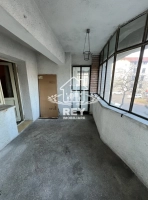Apartament 4 camere decomandat, 4 balcoane, etaj 1, zona Bâlea Central Sibiu|en|Detac