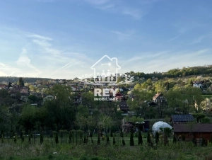 Teren 1250 mp Cisnădioara | 2 fnturi stradale | PUZ în lucru | apape de asfalt|en