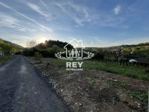 Teren 1250 mp Cisnădioara | 2 fnturi stradale | PUZ în lucru | apape de asfalt|en