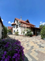 Casă vilă de vânzare Șelimbăr Sibiu 6 camere, teren 863 mp, garaj, ideală 2 familii|en