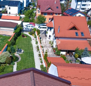 Casă vilă de vânzare Șelimbăr Sibiu 6 camere, teren 863 mp, garaj, ideală 2 familii|en