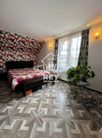Casă vilă de vânzare Șelimbăr Sibiu 6 camere, teren 863 mp, garaj, ideală 2 familii|en