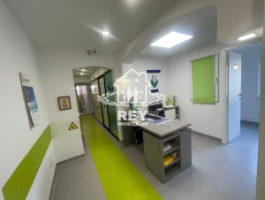 Spațiu comercial de vânzare Sibiu central 80 mp, parter, 5 camere, ideal cabinet sau biuri
