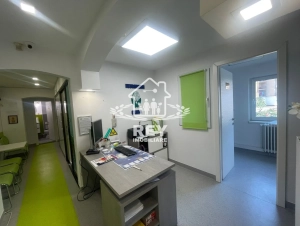 Spațiu comercial de vânzare Sibiu central 80 mp, parter, 5 camere, ideal cabinet sau biuri