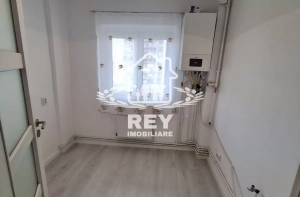 Apartament 2 camere Sibiu Hipodrom 4 Rahovei, etaj 3, decomandat, renovat, balcon mare