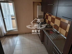Apartament 3 camere Sibiu Terezian mansardă pe 2 niveluri, 70 mp, 2 băi|en|3-om apa
