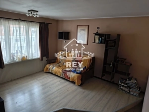 Apartament 3 camere Sibiu Terezian mansardă pe 2 niveluri, 70 mp, 2 băi|en|3-om apa