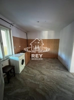Casă de vânzare Sibiu Terezian, teren 468 mp, renovabilă, ideală investiție|en|House