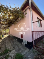Casă de vânzare Sibiu Terezian, teren 468 mp, renovabilă, ideală investiție|en|House