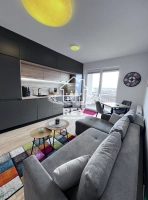 Apartament 2 camere premium Turnișor Sibiu, mobilat complet, parcare, vedere munți|en