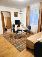 Apartament 2 camere Cedonia Sibiu, parter, balcon închis, ideal investiție|en|2-om