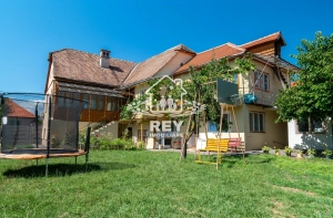 Casă single 8 camere teren 952 mp Terezian Sibiu, apape de centru|en|Single house 8