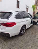 Vând urgent Bmw 530 d|en|I am selling my BMW 530d urgently.|/enhu|Sürgősen elad
