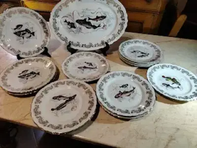 Serviciu de peste din portelan