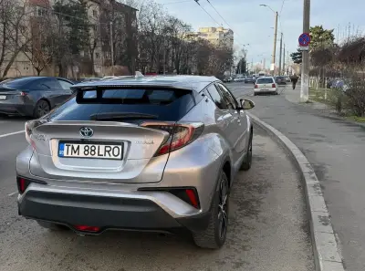 Toyota C-HR Hybrid 2019 – automat, 50.000 km, full, stare excelentă