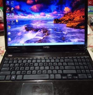 Dell Inspin N5110 pentru piese + baterie nouă (separat)|en|Dell Inspin N5110 - J1