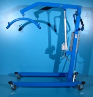 Macara pentru ridicarea si transportul pacientilor |en|Crane for lifting and transpor