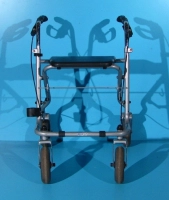 Cadru de mers cu ti |en|Wheeled walking frame|/enhu|Kerekes járókeret|/hu