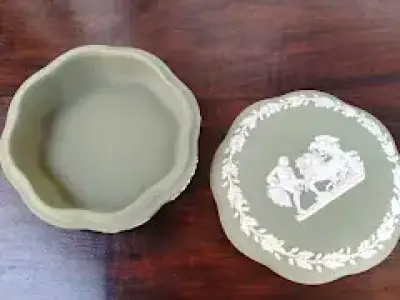 Cutie englezeasca wedgwood