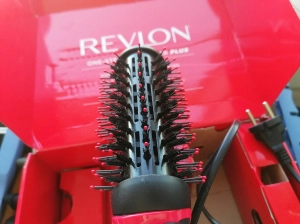 Perie electrica fixa REVLON One-Step Volumiser PLUS RVDR5298E, cu cap detasabil, 4 trepte temp