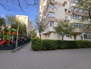 Oportunitate Investiție: Ap. 4 Camere, Parter Stradal, Deschidere pe 3 Laturi|en|Inve