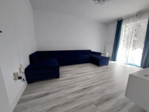 Vand apartament cu curte|en|Apartment for sale with yard|/enhu|Lakás eladó udva