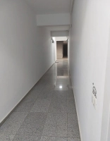 Vand apartament cu curte|en|Apartment for sale with yard|/enhu|Lakás eladó udva