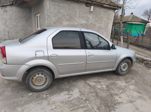 Dacia Logan 1.6 Benzină, 151.000 km, jante + set ți vară incluse|en|mania|/en