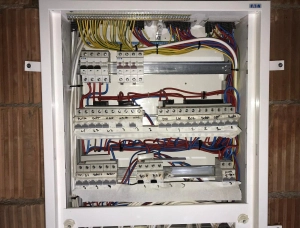 Servicii Electrice: instalatii si mentenanta preventiva|en|Electrical Services: insta