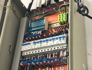 Servicii Electrice: instalatii si mentenanta preventiva|en|Electrical Services: insta