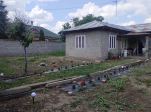 Casă + teren 1600 mp Hanu Conachi, Galați, acces la 2 străzi|en|House for sale Hanu C