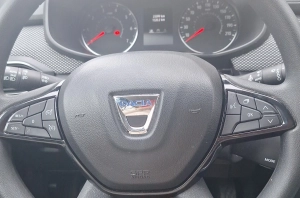 Vand Dacia Logan Prestige 24000km,10700 euro, stare perfecta, toate dotarile