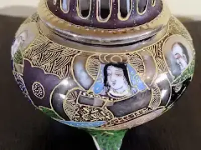 vas pentru arderea parfumului/tămâiei